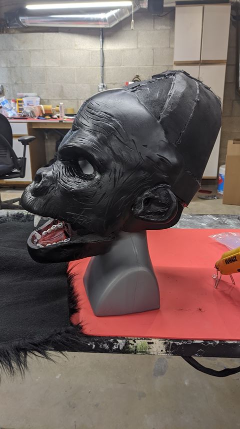 Rob and his amazing Gorilla using The Foamory's Moldable Foam Clay!